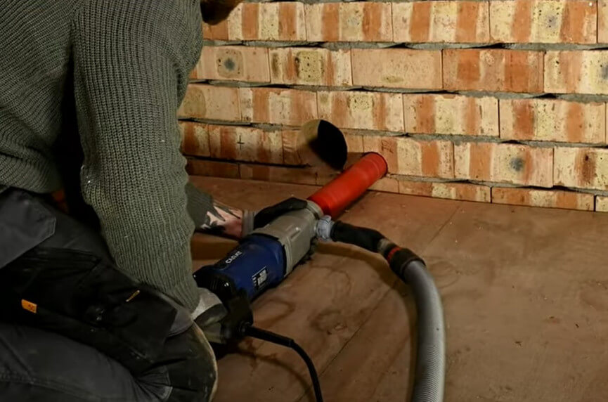 A-2031 HANDGEFÜHRTE BOHRMASCHINE